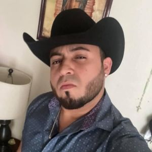 Meet your Posher, Gilberto